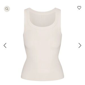 Skims SCOOP NECK TANK Size M. New Never Used